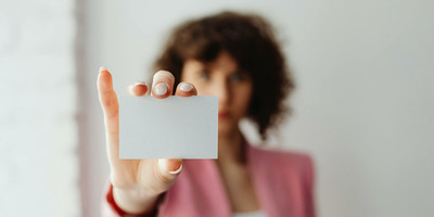 Die Macht von Printanzeigen und Visitenkarten im digitalen Zeitalter