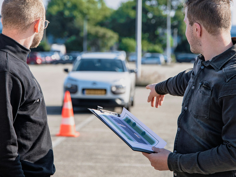 Studieren und Führerschein machen in den Niederlanden: Der Guide für österreichische Studenten