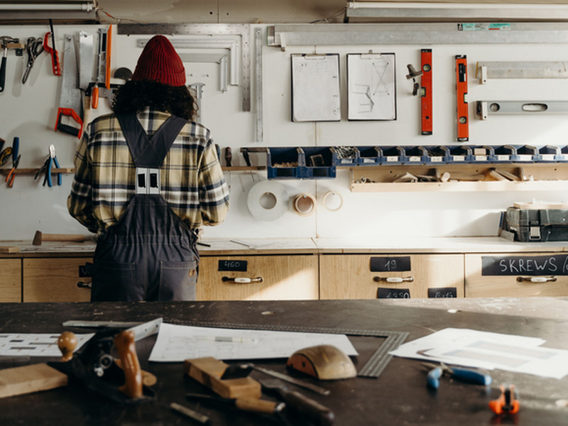 Werkstatt einrichten: Tipps für mehr Ordnung und Effizienz